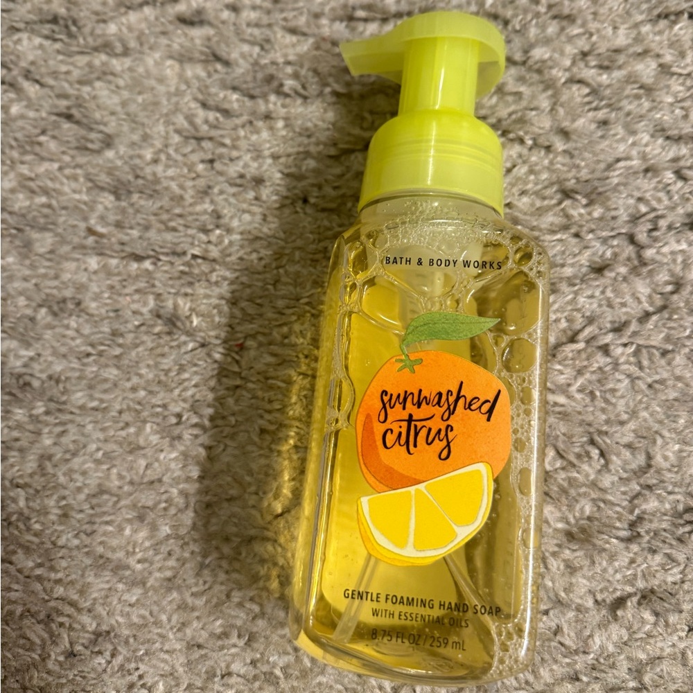 Bath & Body Works Sunwashed Citrus Fruity Gentle & Clean Foaming Hand Soap